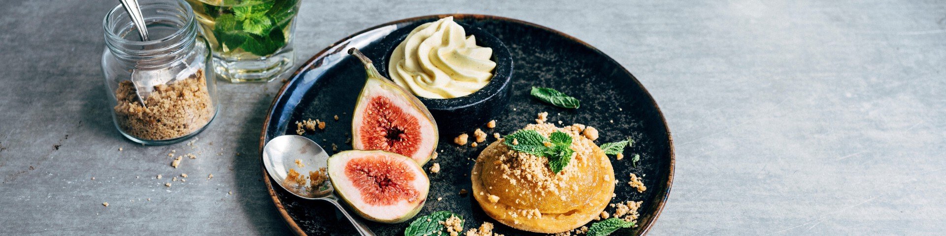 Tarte tatins met vijg, vanille mousse.2
